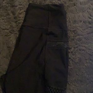 Victoria’s Secret sport leggings size M. Like new.